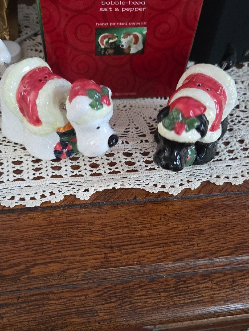 Christmas Bobble-Head Dog Salt & Pepper Shakers - Picture 4 of 6